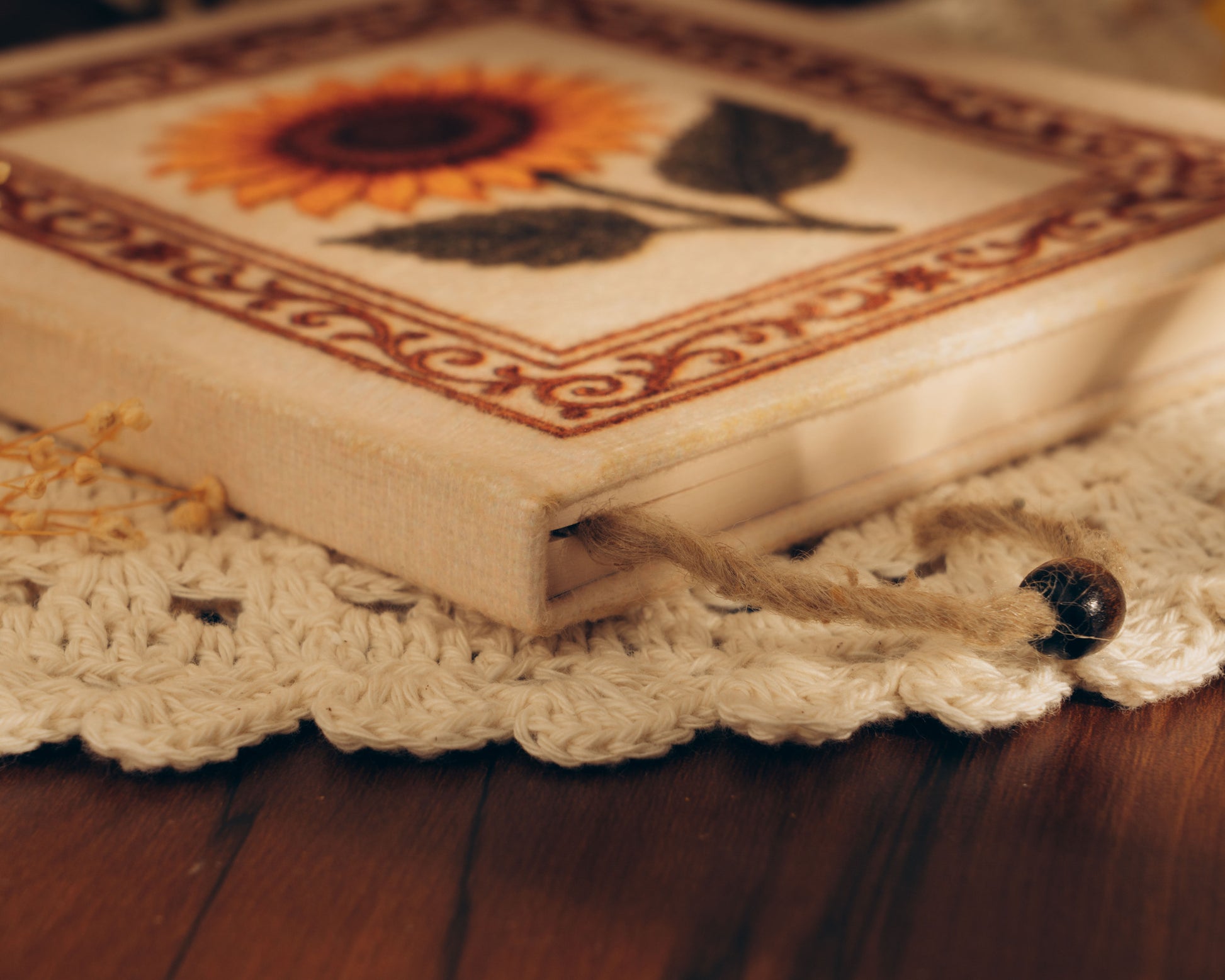 زهرة | Vintage Notebook Dawenha | دونها